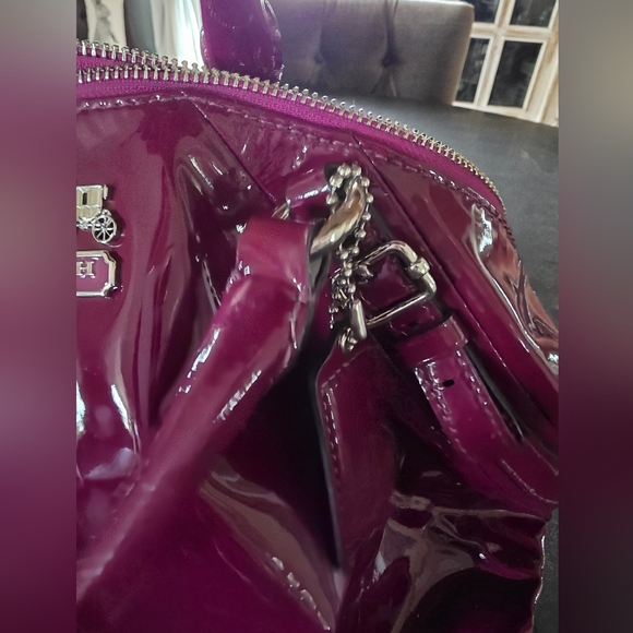 Coach Purple Shoulder Bag with Glossy Finish - Picture 2 of 15